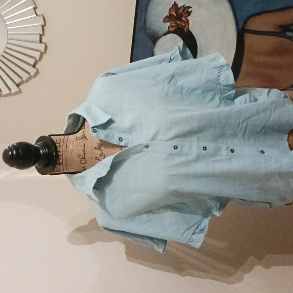 Universal Thread Button Front Ruffle Top - Picture 3 of 7